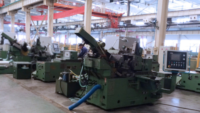 Wuxi Guangqiang Bearing Trade Co.,Ltd factory production line
