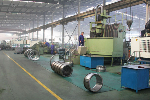Wuxi Guangqiang Bearing Trade Co.,Ltd factory production line